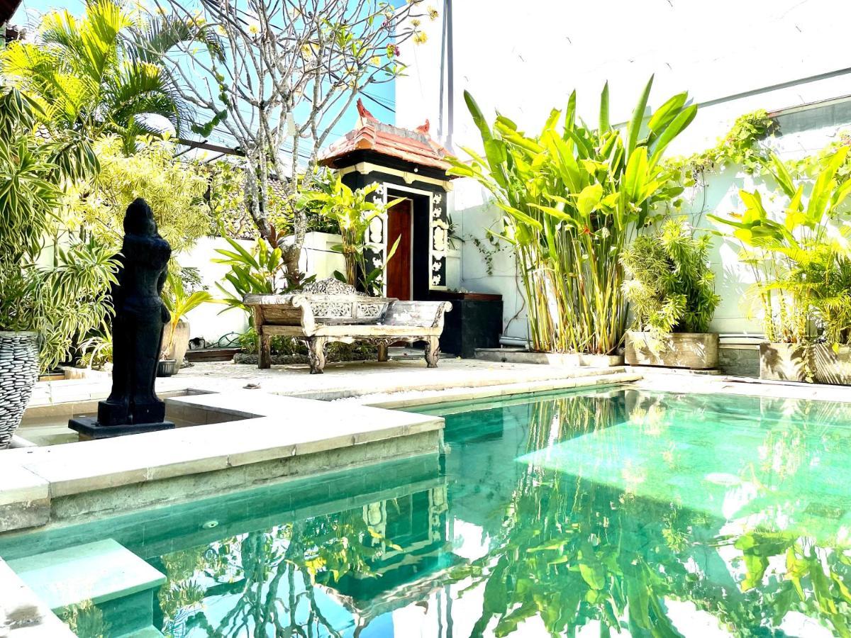 Villa Carissa Seminyak Centre, Bali By Le Ciel Hospitality Εξωτερικό φωτογραφία