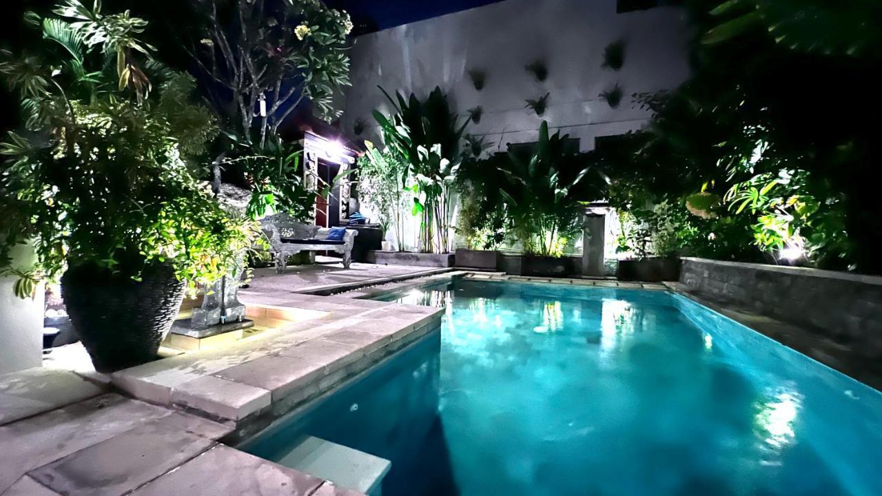 Villa Carissa Seminyak Centre, Bali By Le Ciel Hospitality Εξωτερικό φωτογραφία